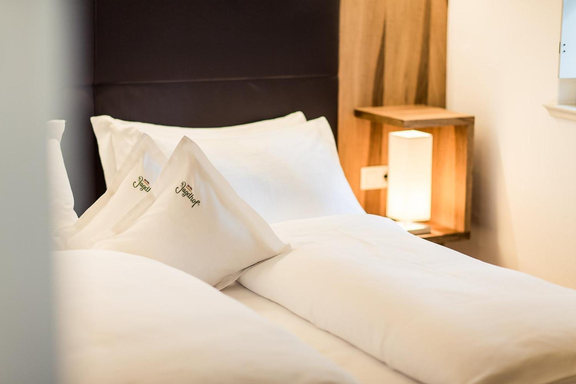 Romantik Hotel Jagdhof Caldaro Bagian luar foto