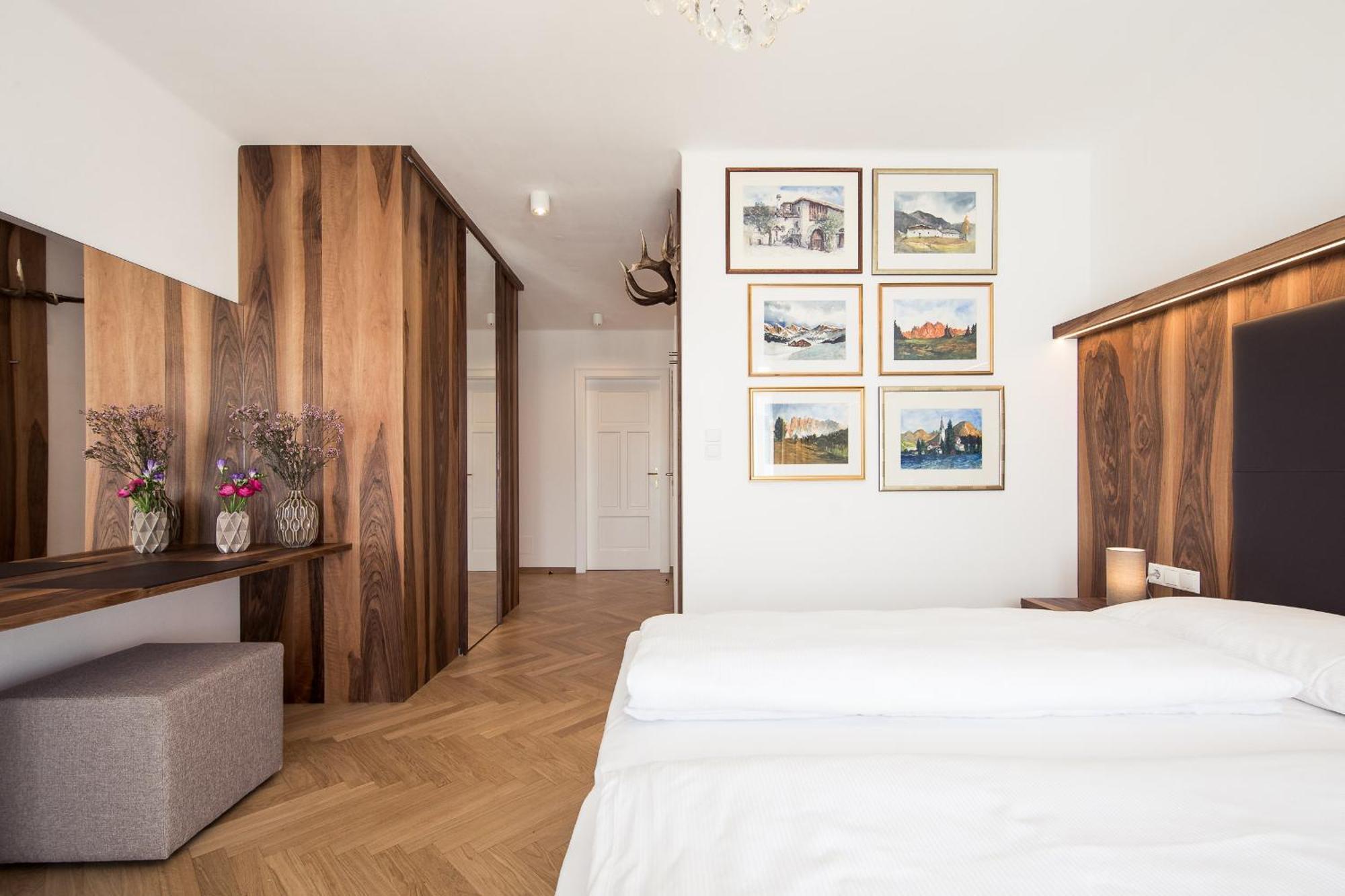 Romantik Hotel Jagdhof Caldaro Bagian luar foto