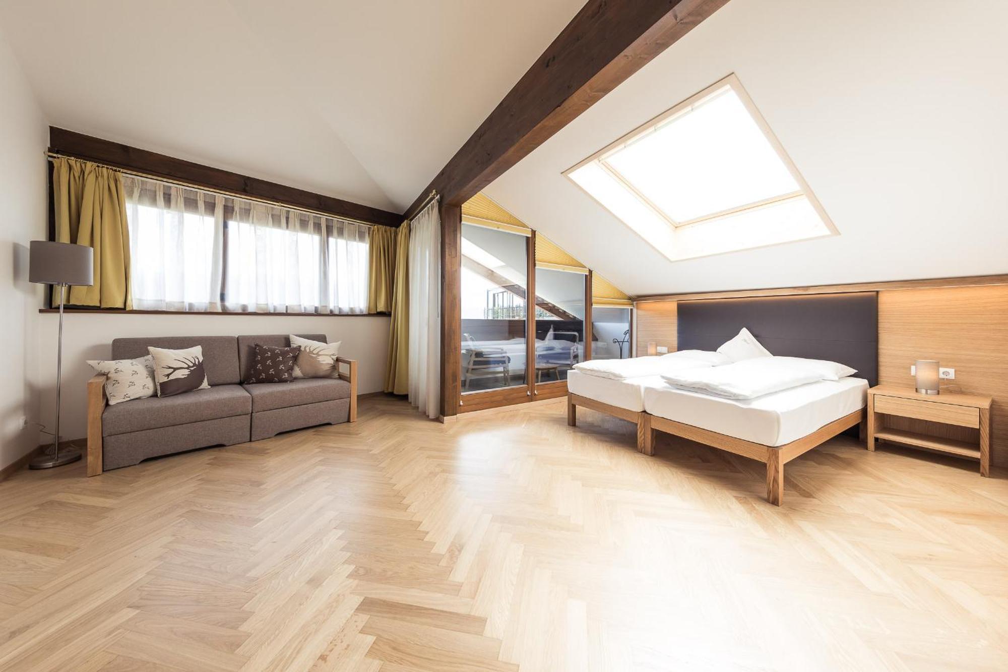 Romantik Hotel Jagdhof Caldaro Bagian luar foto