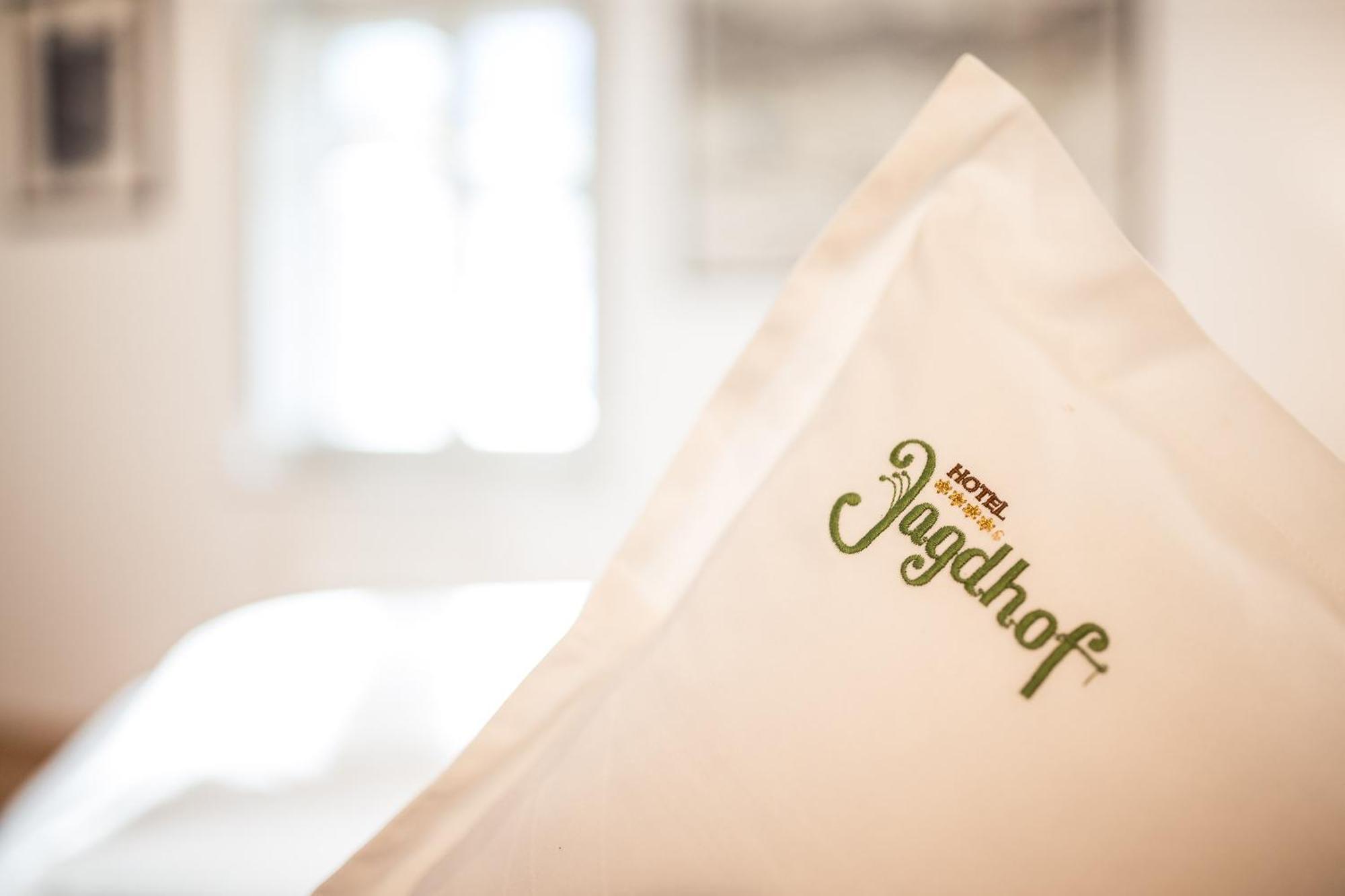 Romantik Hotel Jagdhof Caldaro Bagian luar foto